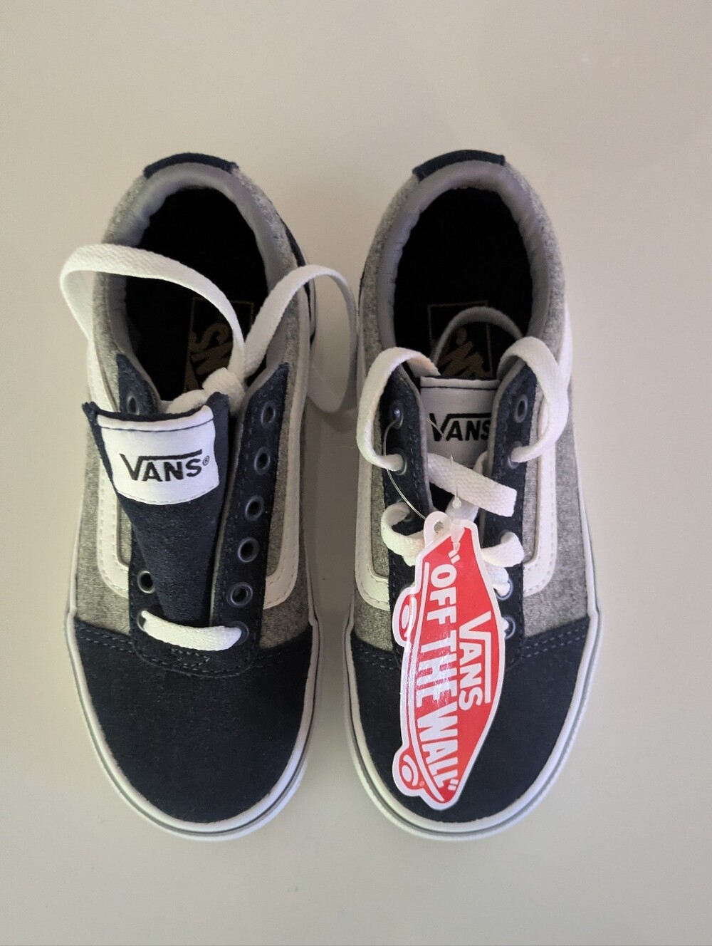 Vans Off The Wall Size 12 Youth Ward Winter Felt Shoes